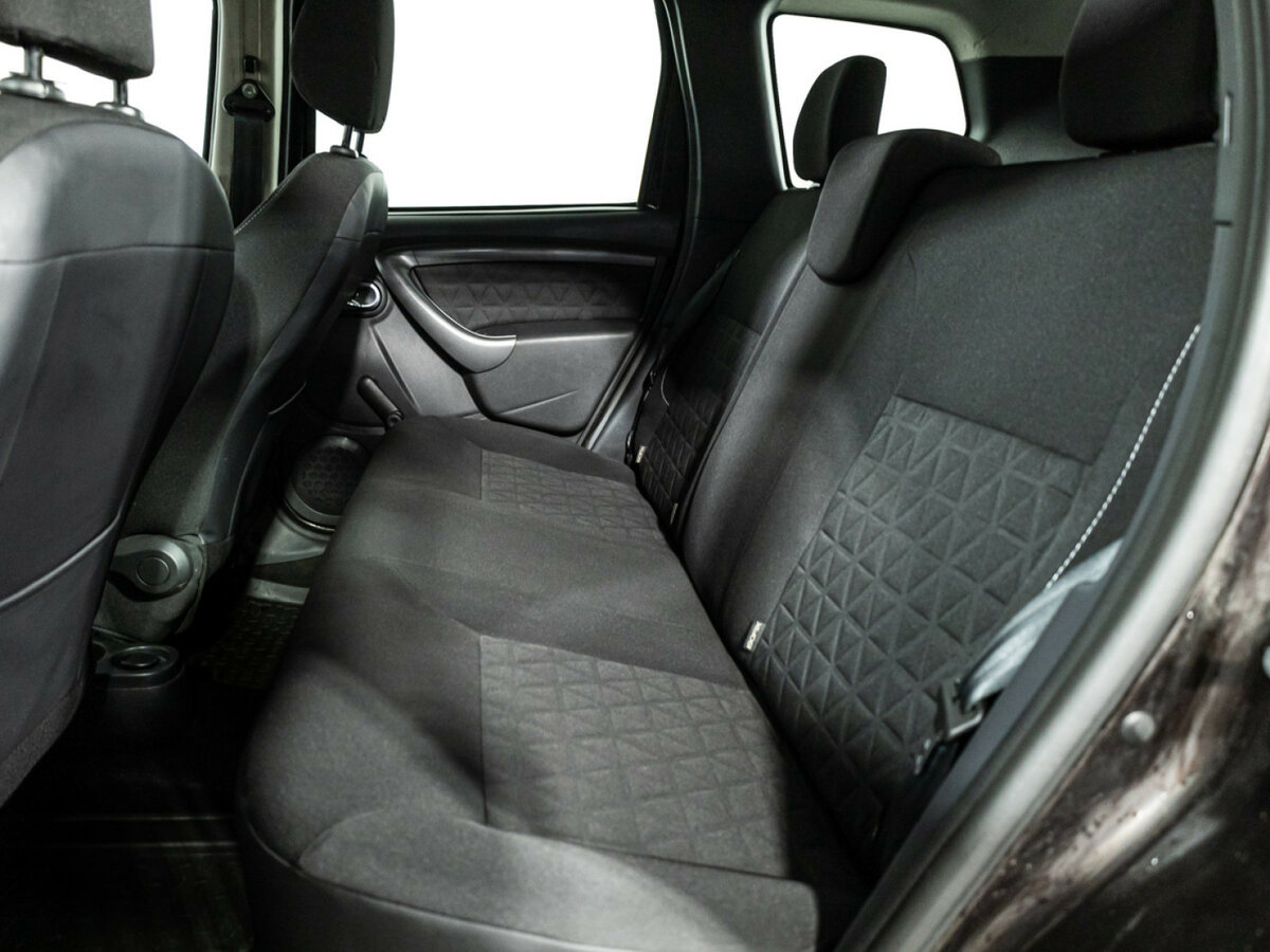 Renault Duster с пробегом — 2015 год. Фото: #9