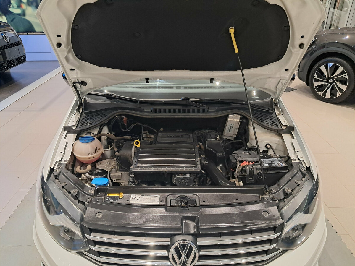 Volkswagen Polo с пробегом — 2017 год. Фото: #8