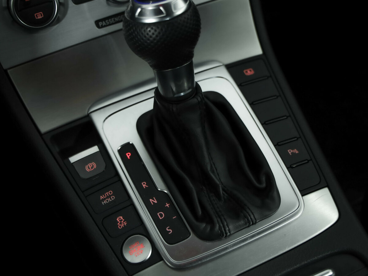 Volkswagen Passat с пробегом — 2014 год. Фото: #19