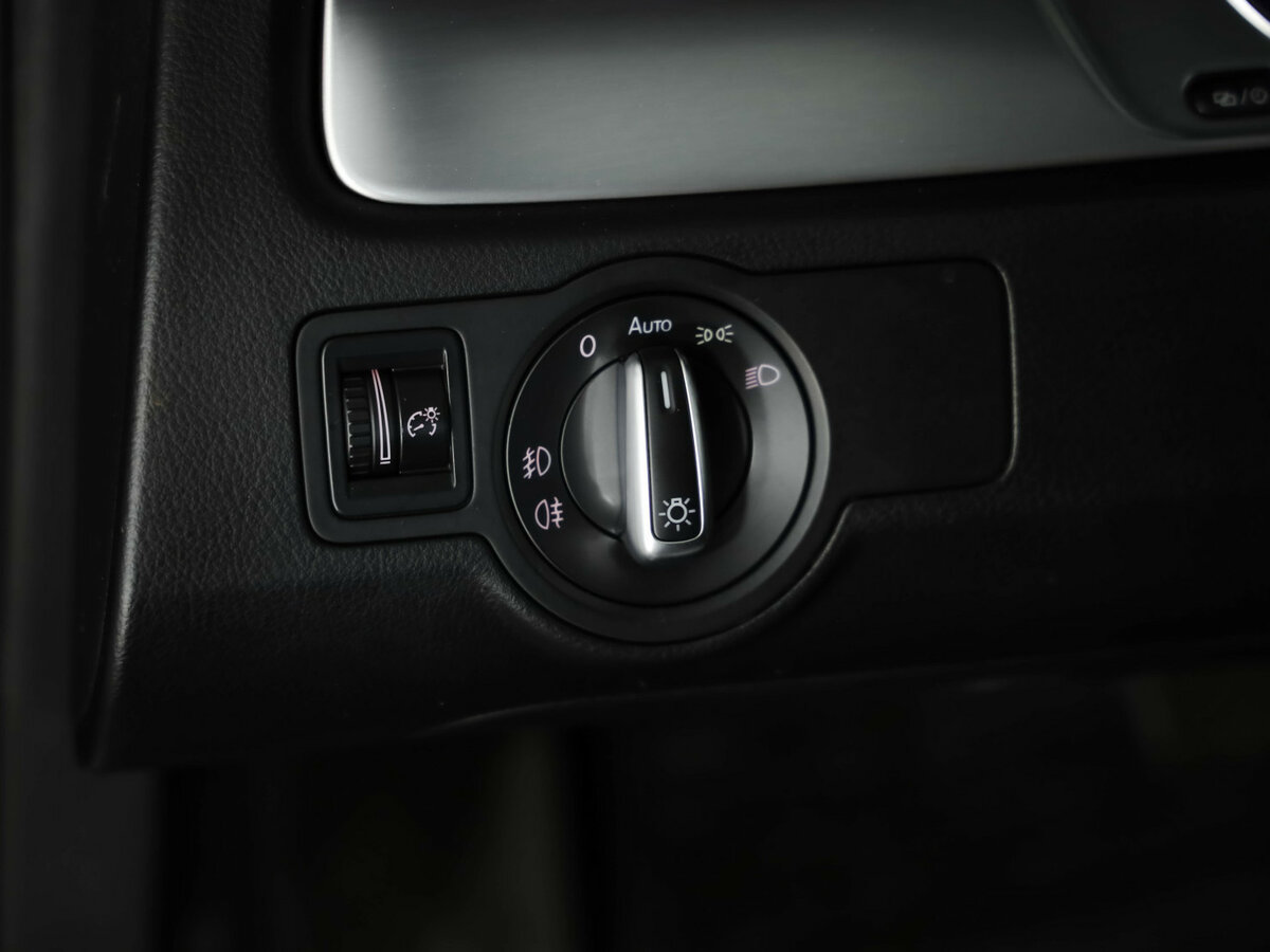 Volkswagen Passat с пробегом — 2014 год. Фото: #23