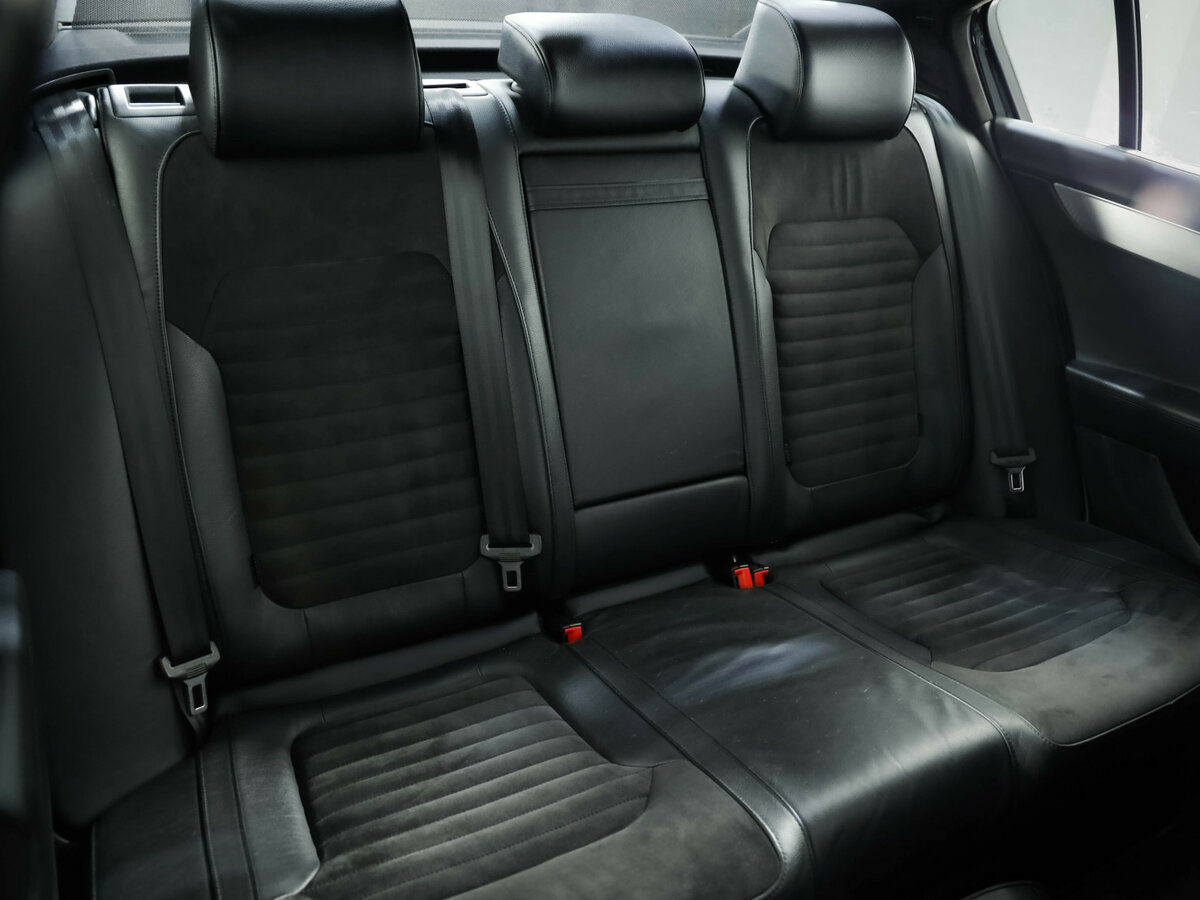 Volkswagen Passat с пробегом — 2014 год. Фото: #29