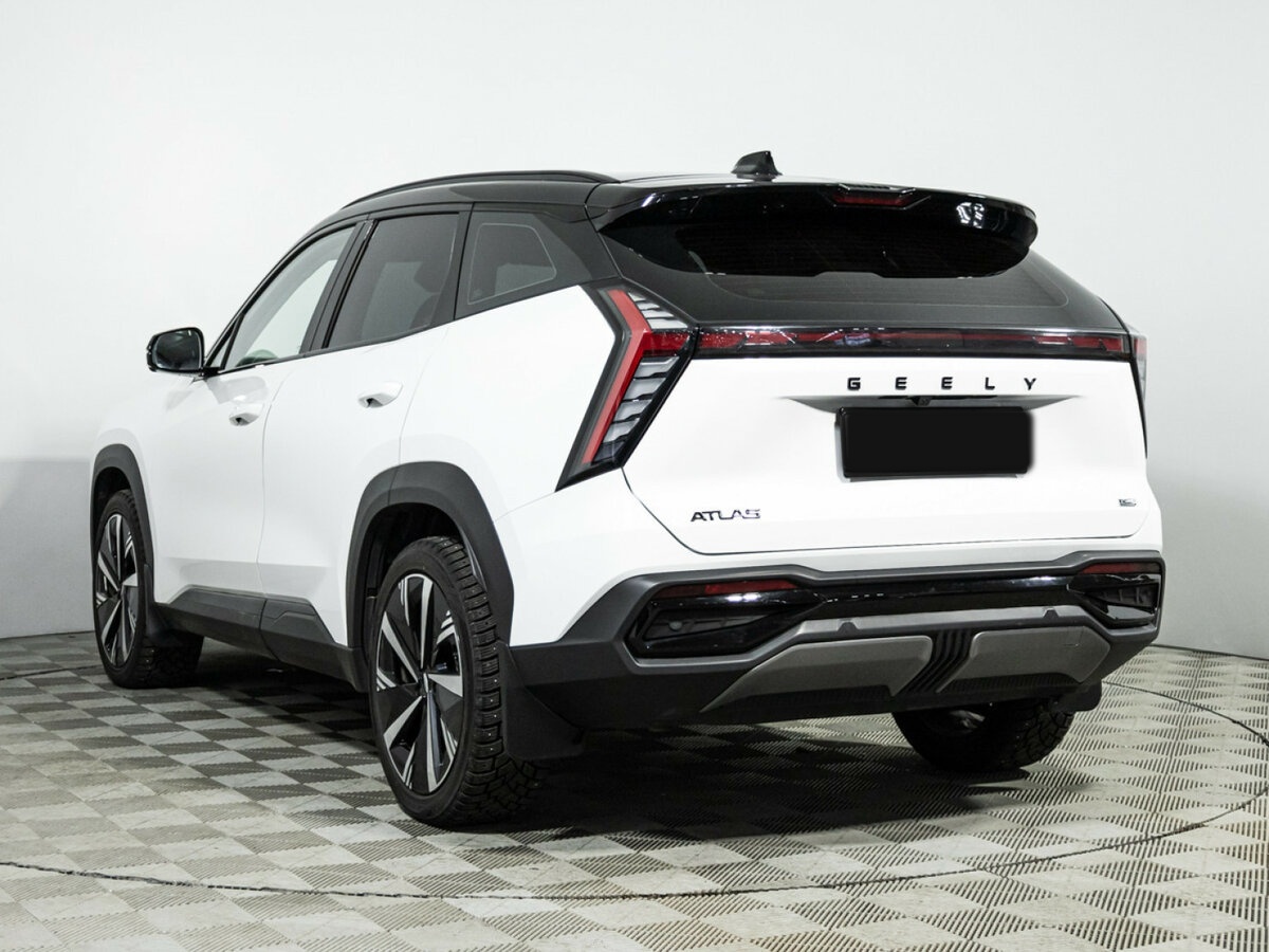 Geely Atlas с пробегом — 2024 год. Фото: #5