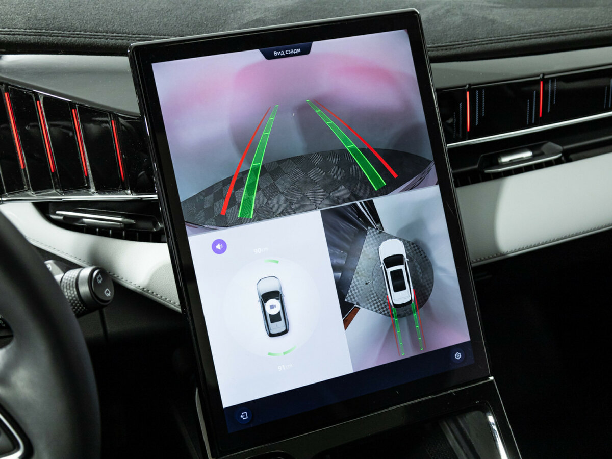 Geely Atlas с пробегом — 2024 год. Фото: #13