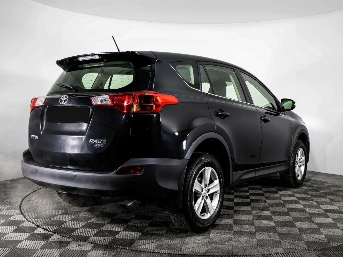 Toyota RAV4 с пробегом — 2013 год. Фото: #4