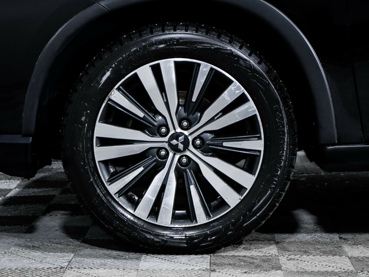 Mitsubishi Outlander с пробегом — 2019 год. Фото: #14