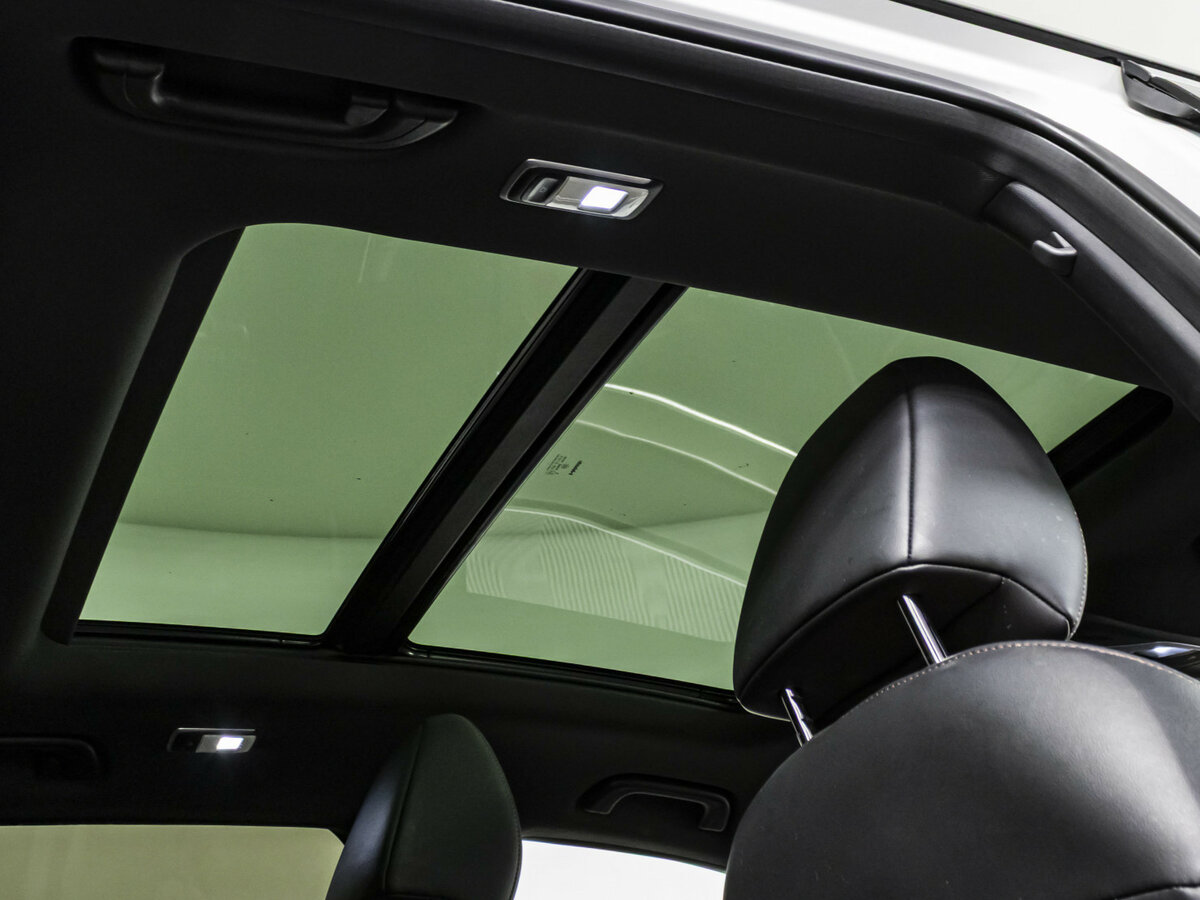 Geely Coolray с пробегом — 2022 год. Фото: #15