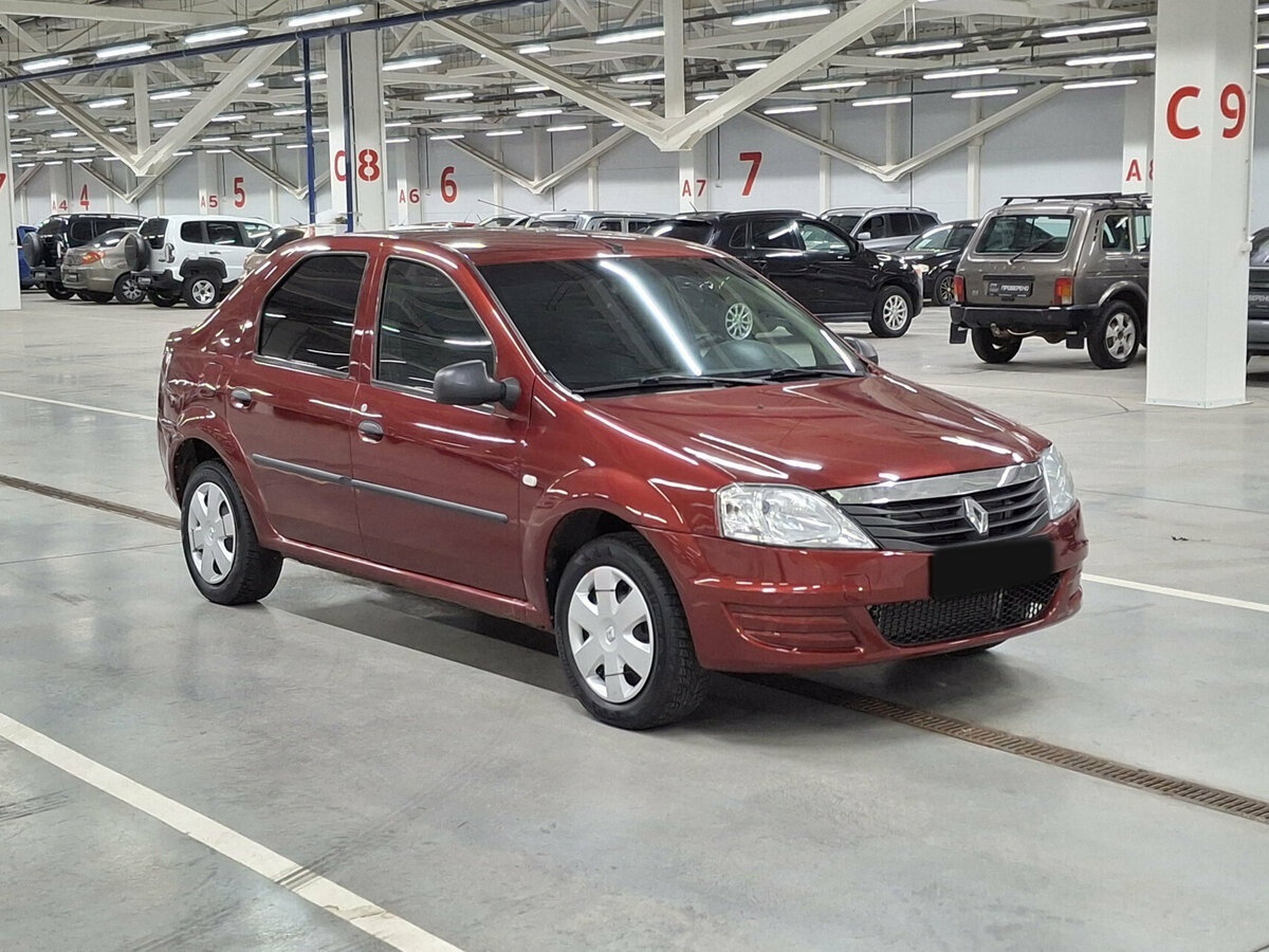 Renault Logan с пробегом — 2012 год. Фото: #2