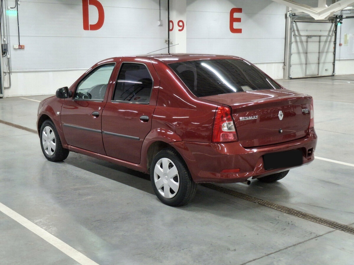 Renault Logan с пробегом — 2012 год. Фото: #6