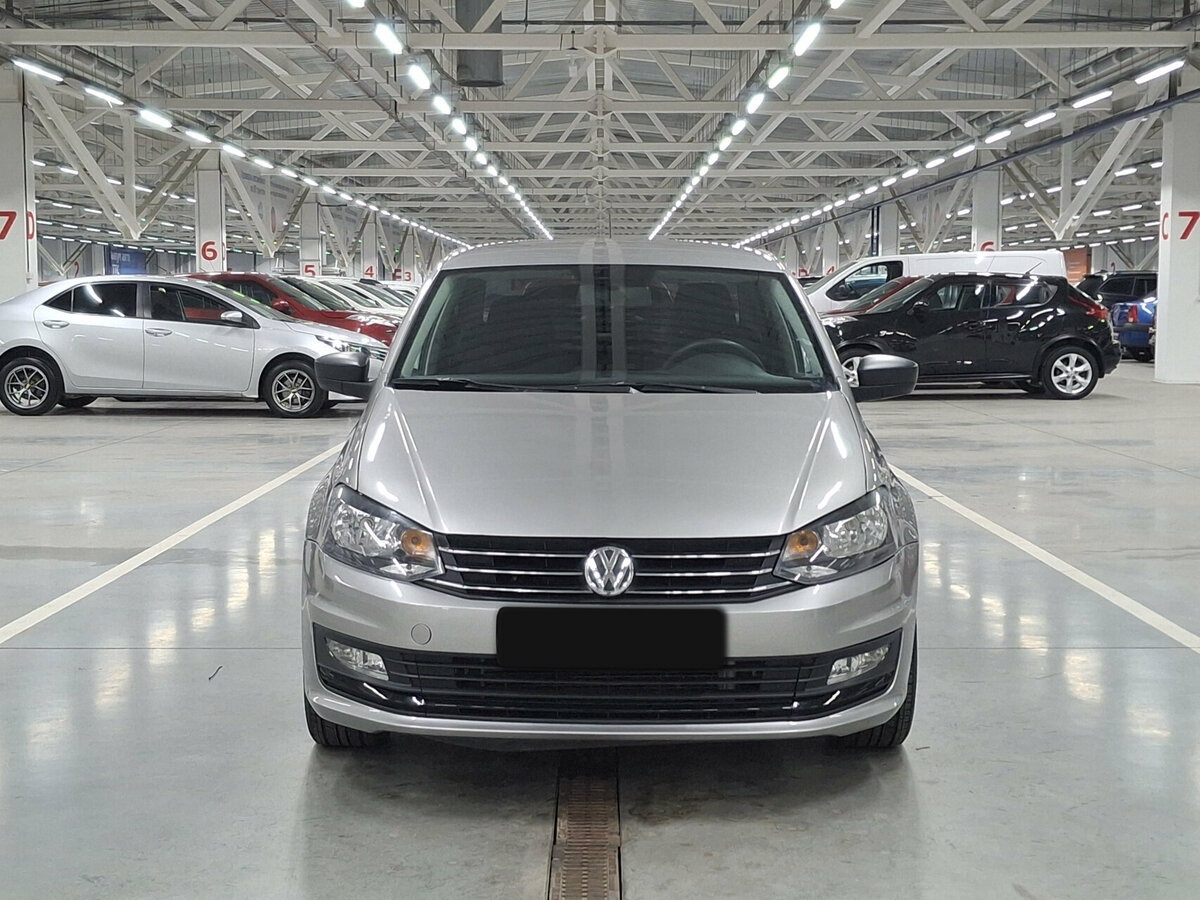 Volkswagen Polo с пробегом — 2018 год. Фото: #1