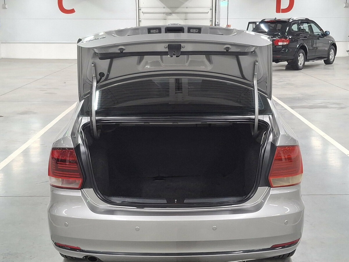 Volkswagen Polo с пробегом — 2018 год. Фото: #9