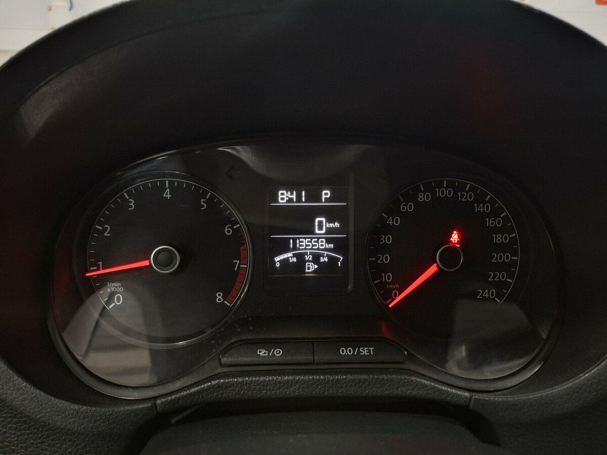 Volkswagen Polo с пробегом — 2018 год. Фото: #12