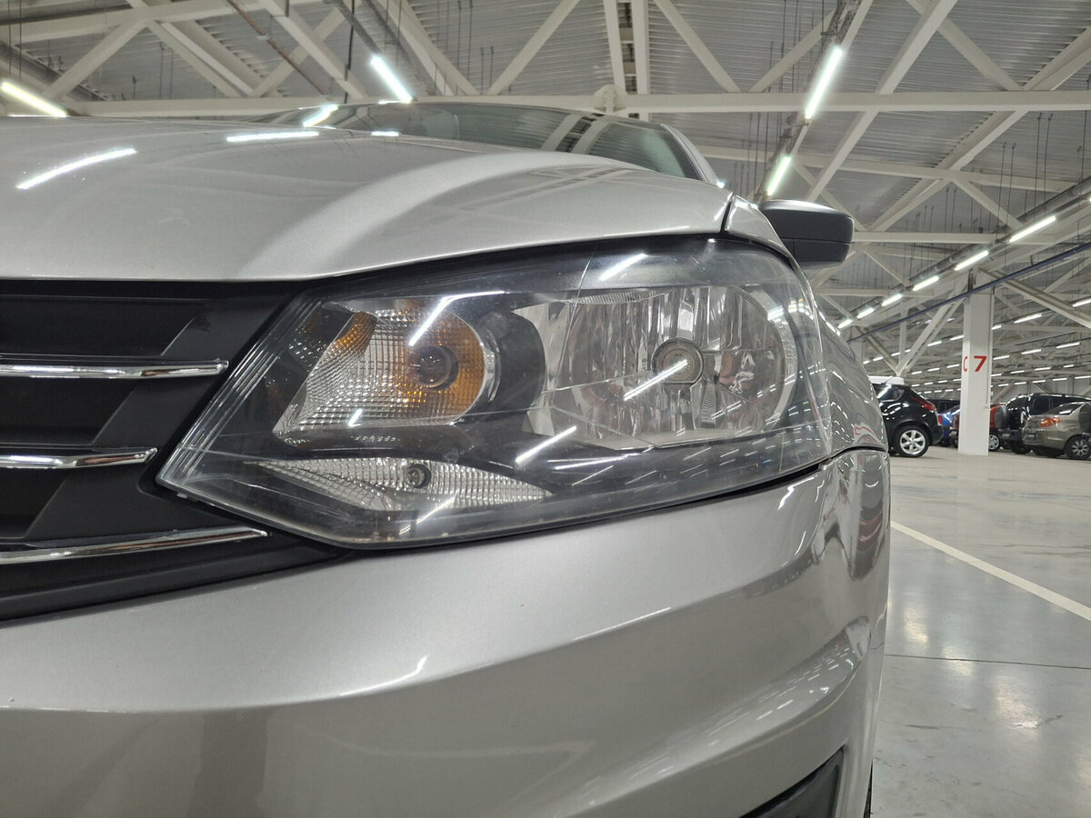 Volkswagen Polo с пробегом — 2018 год. Фото: #16