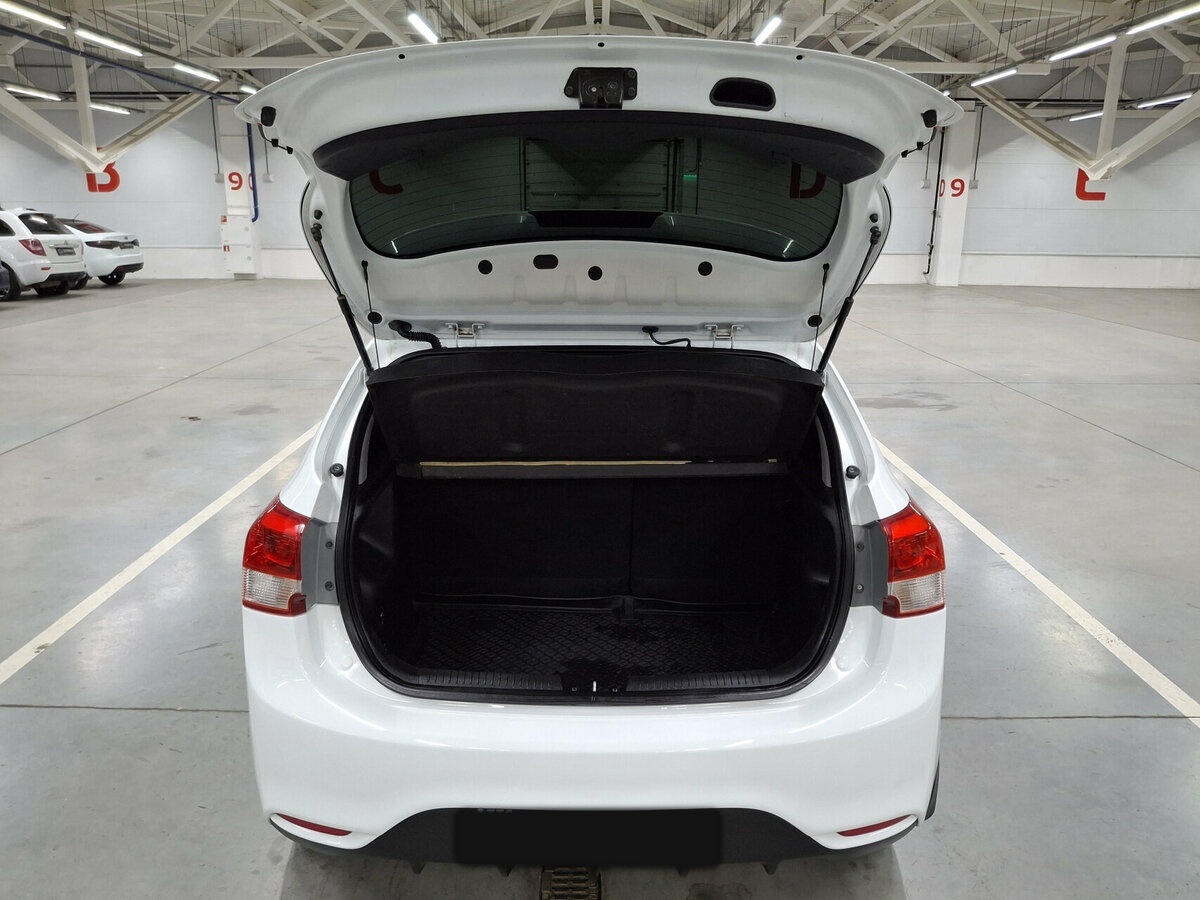 Kia Rio с пробегом — 2017 год. Фото: #9