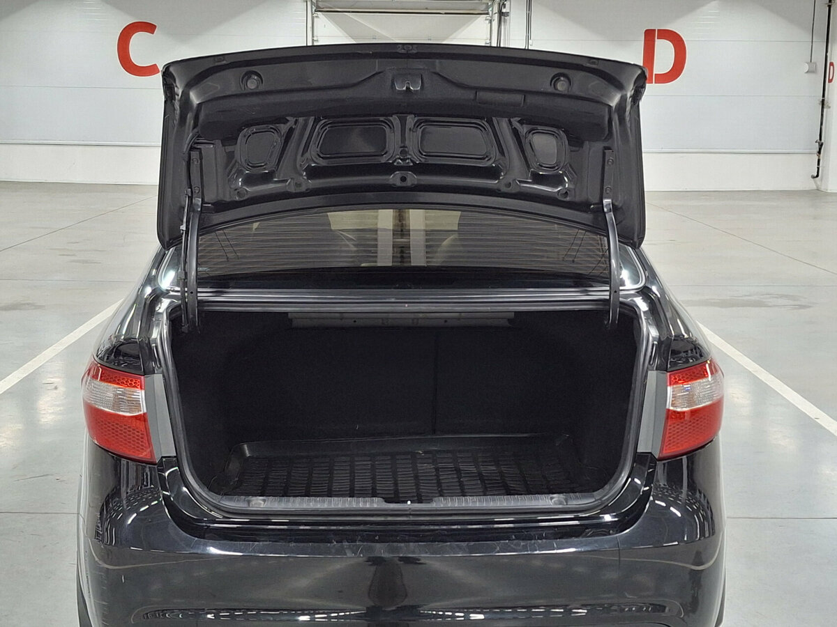 Kia Rio с пробегом — 2014 год. Фото: #9