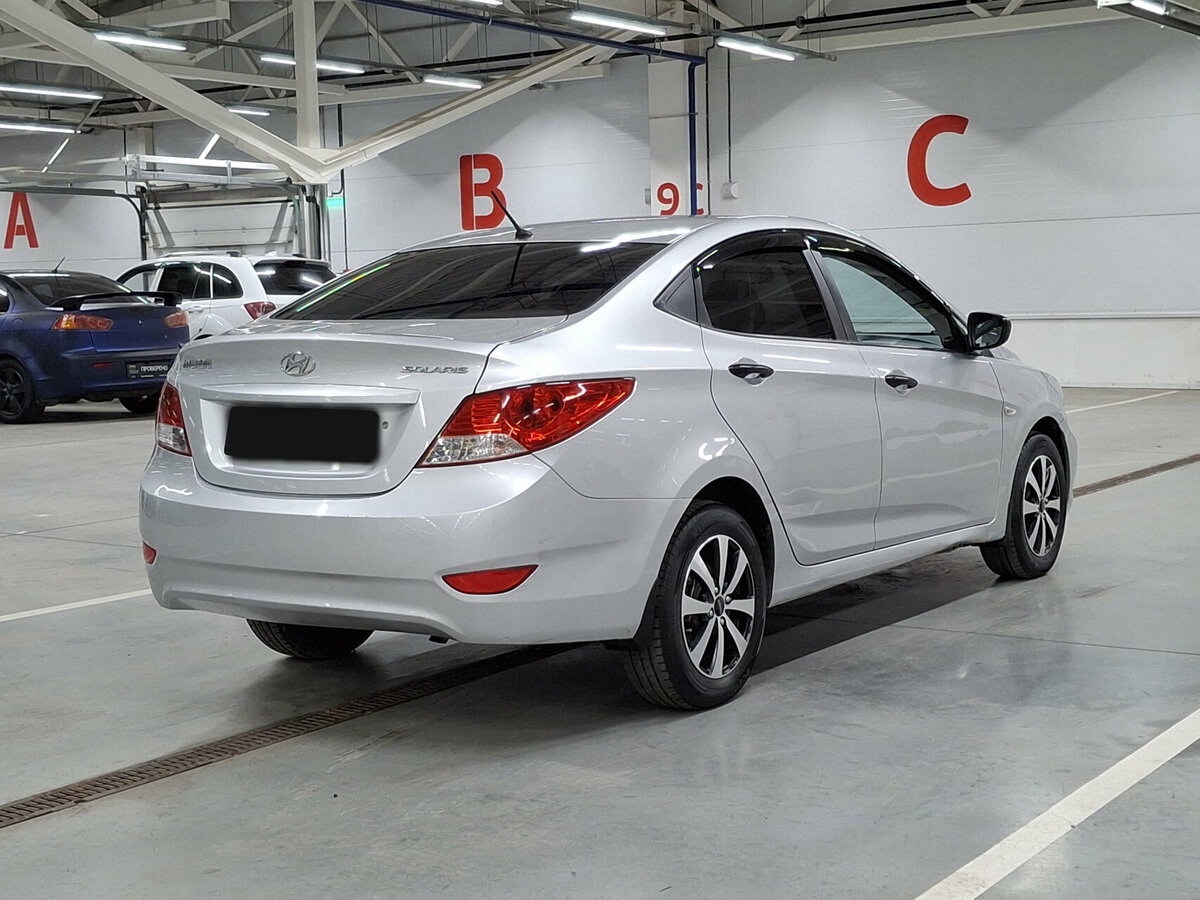 Hyundai Solaris с пробегом — 2014 год. Фото: #4