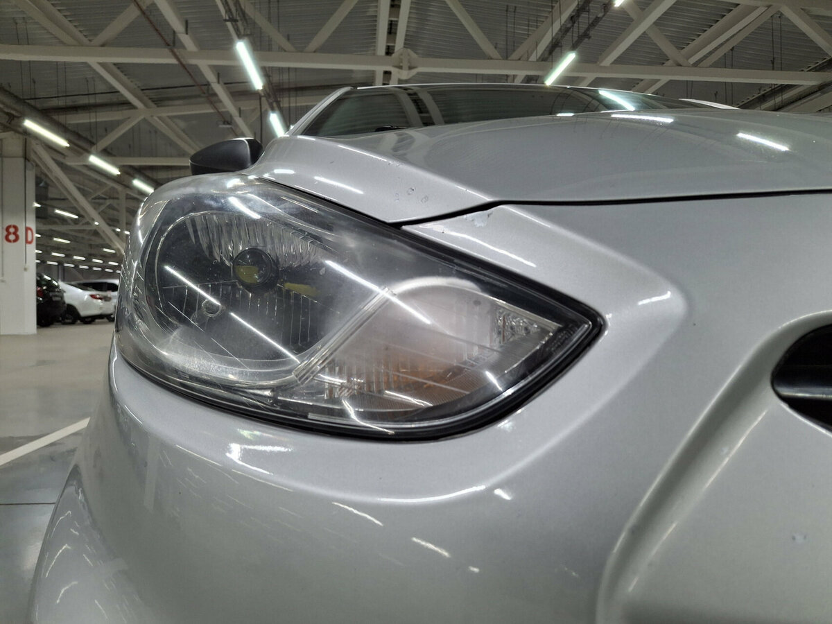 Hyundai Solaris с пробегом — 2014 год. Фото: #16