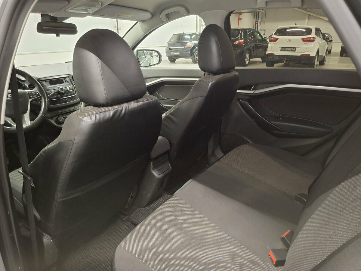 Lada (ВАЗ) Vesta с пробегом — 2021 год. Фото: #11