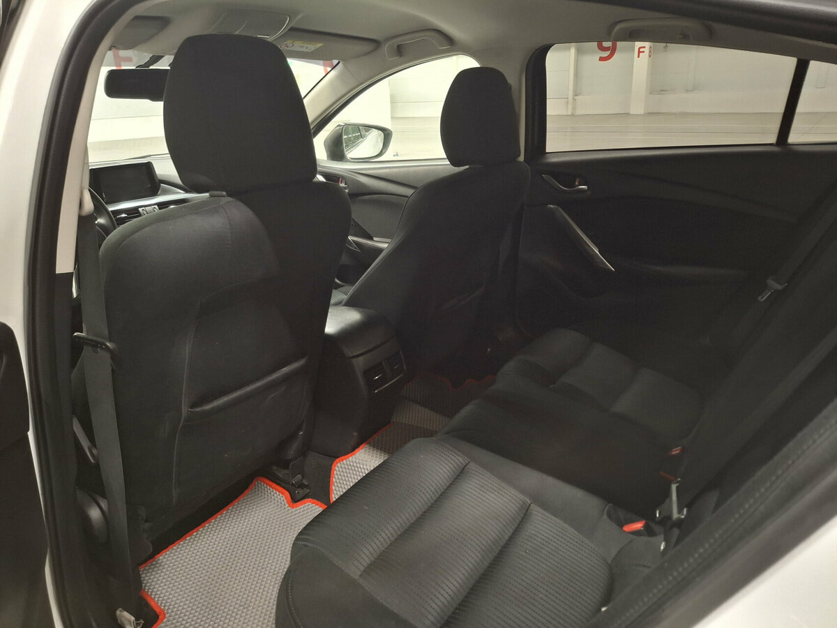 Mazda 6 с пробегом — 2015 год. Фото: #11