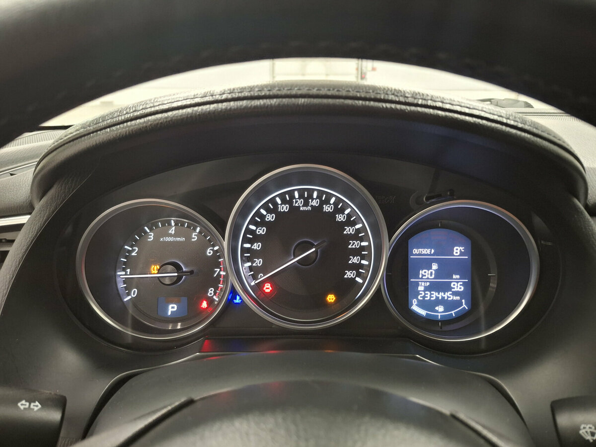 Mazda 6 с пробегом — 2015 год. Фото: #12