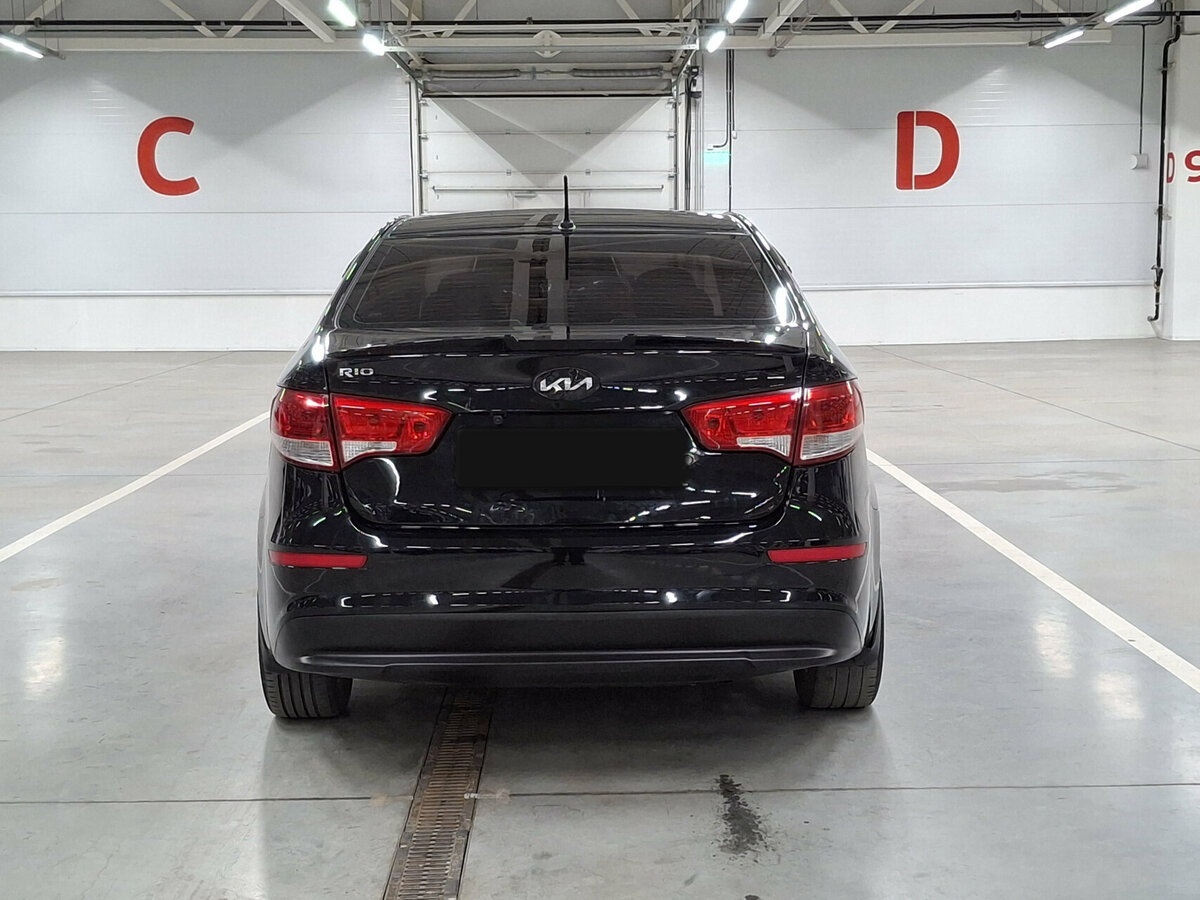 Kia Rio с пробегом — 2016 год. Фото: #5