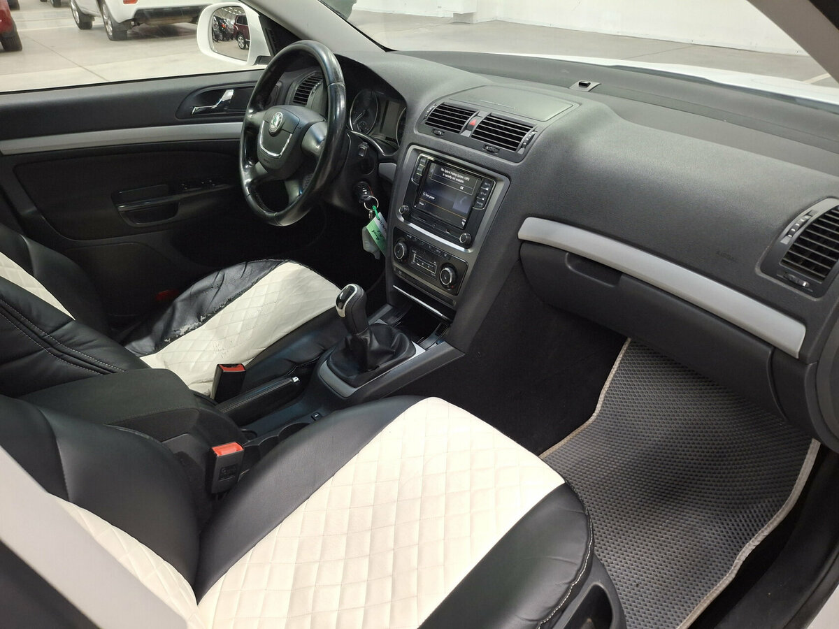 Skoda Octavia с пробегом — 2012 год. Фото: #10