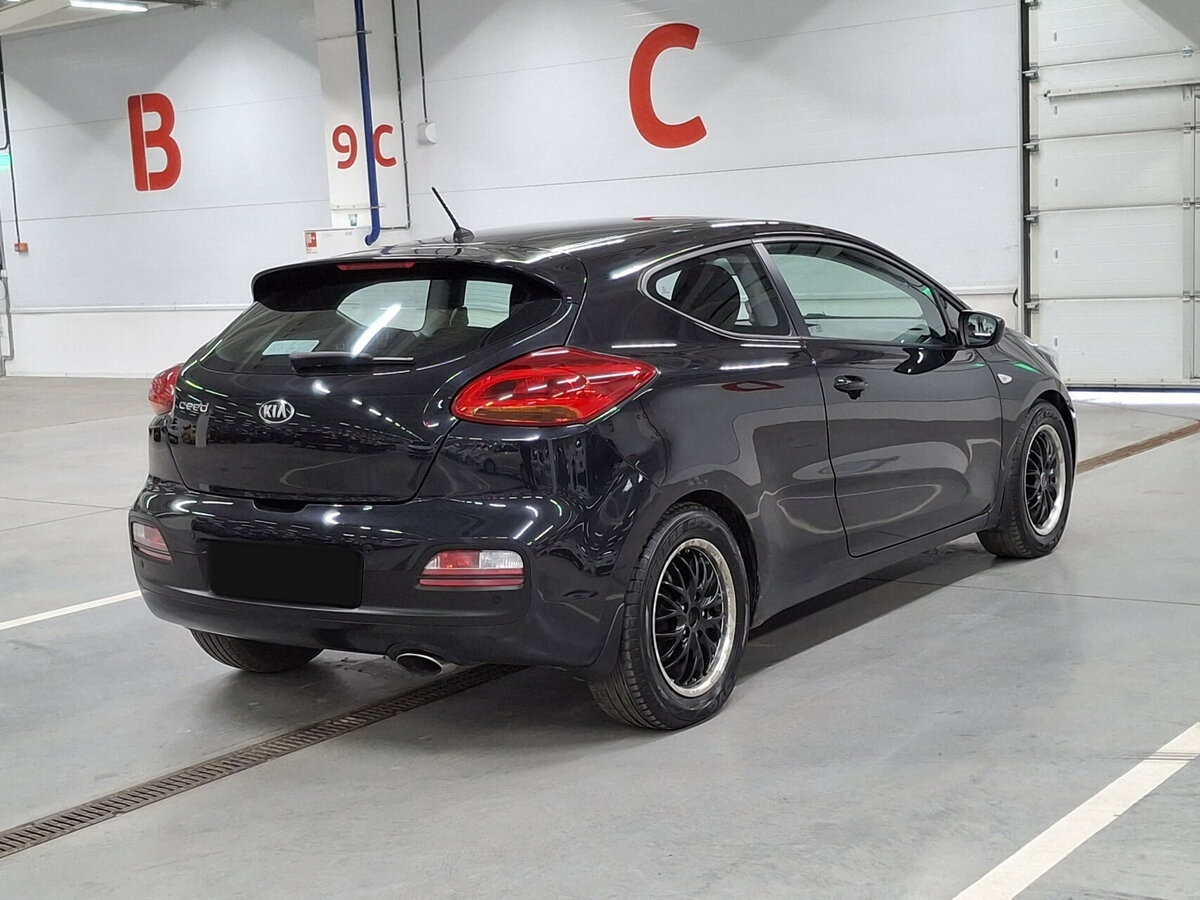 Kia Ceed с пробегом — 2015 год. Фото: #4