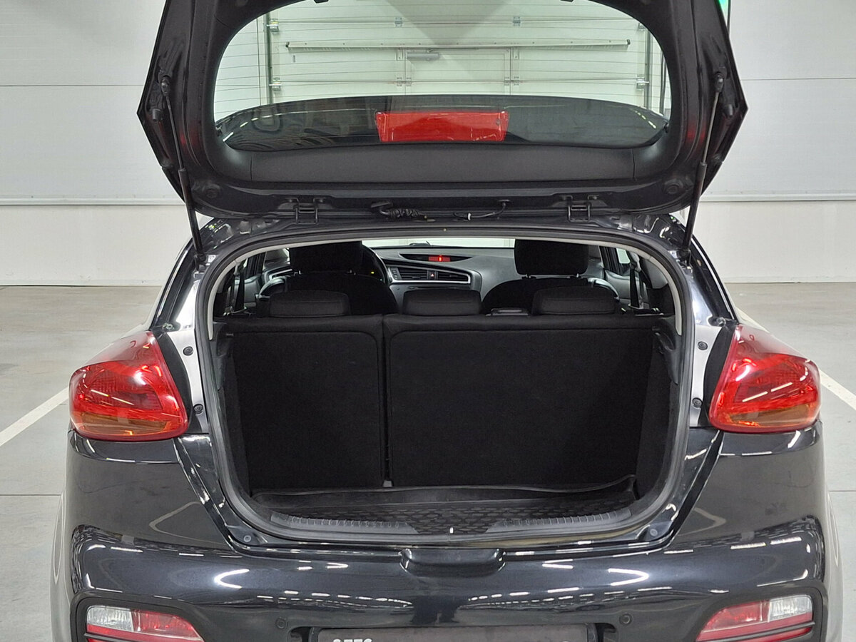 Kia Ceed с пробегом — 2015 год. Фото: #9