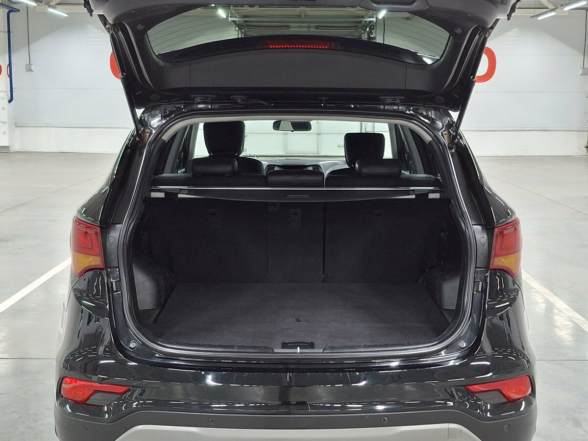 Hyundai Santa Fe с пробегом — 2018 год. Фото: #9