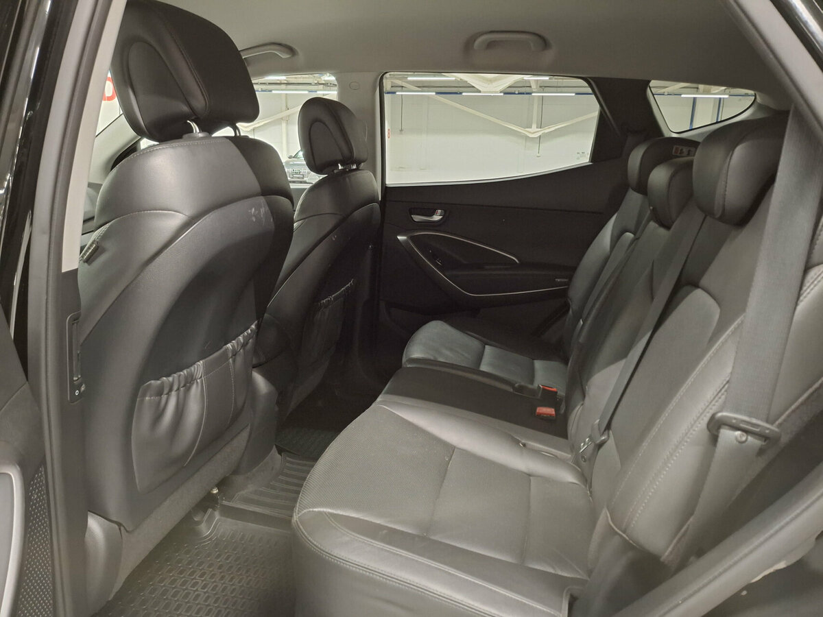Hyundai Santa Fe с пробегом — 2018 год. Фото: #11
