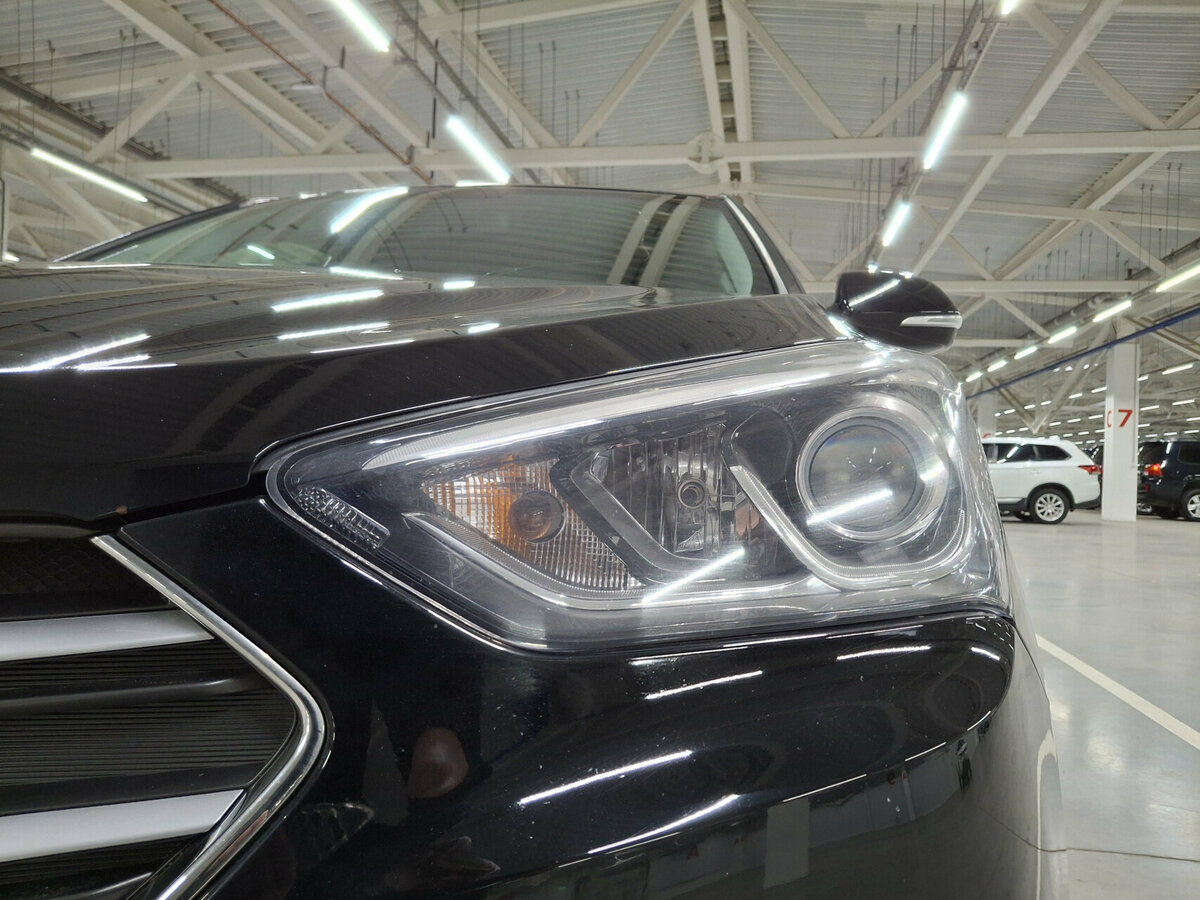 Hyundai Santa Fe с пробегом — 2018 год. Фото: #16