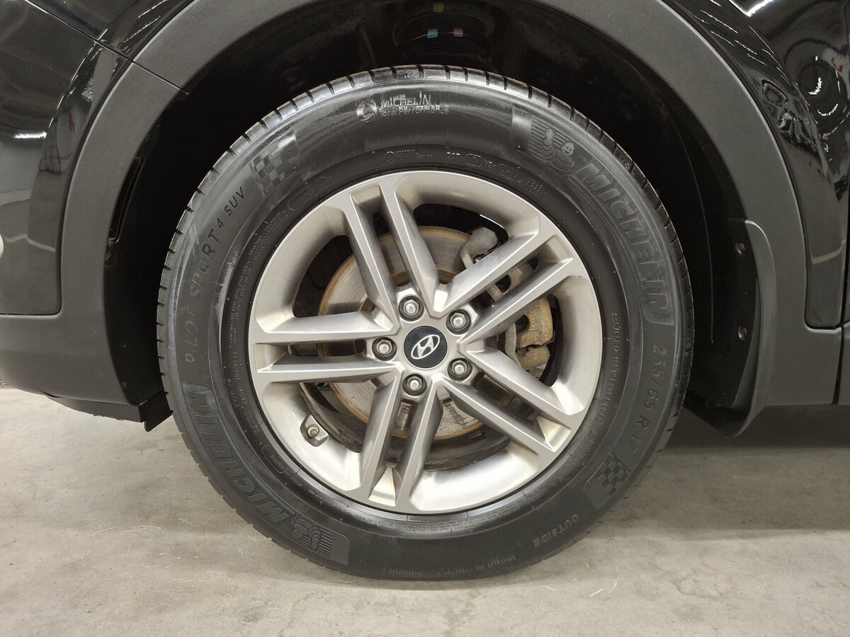 Hyundai Santa Fe с пробегом — 2018 год. Фото: #17