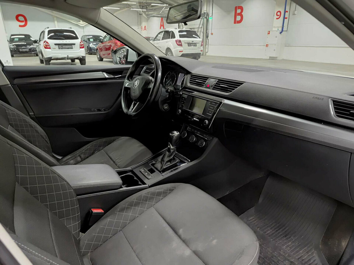 Skoda Superb с пробегом — 2016 год. Фото: #10