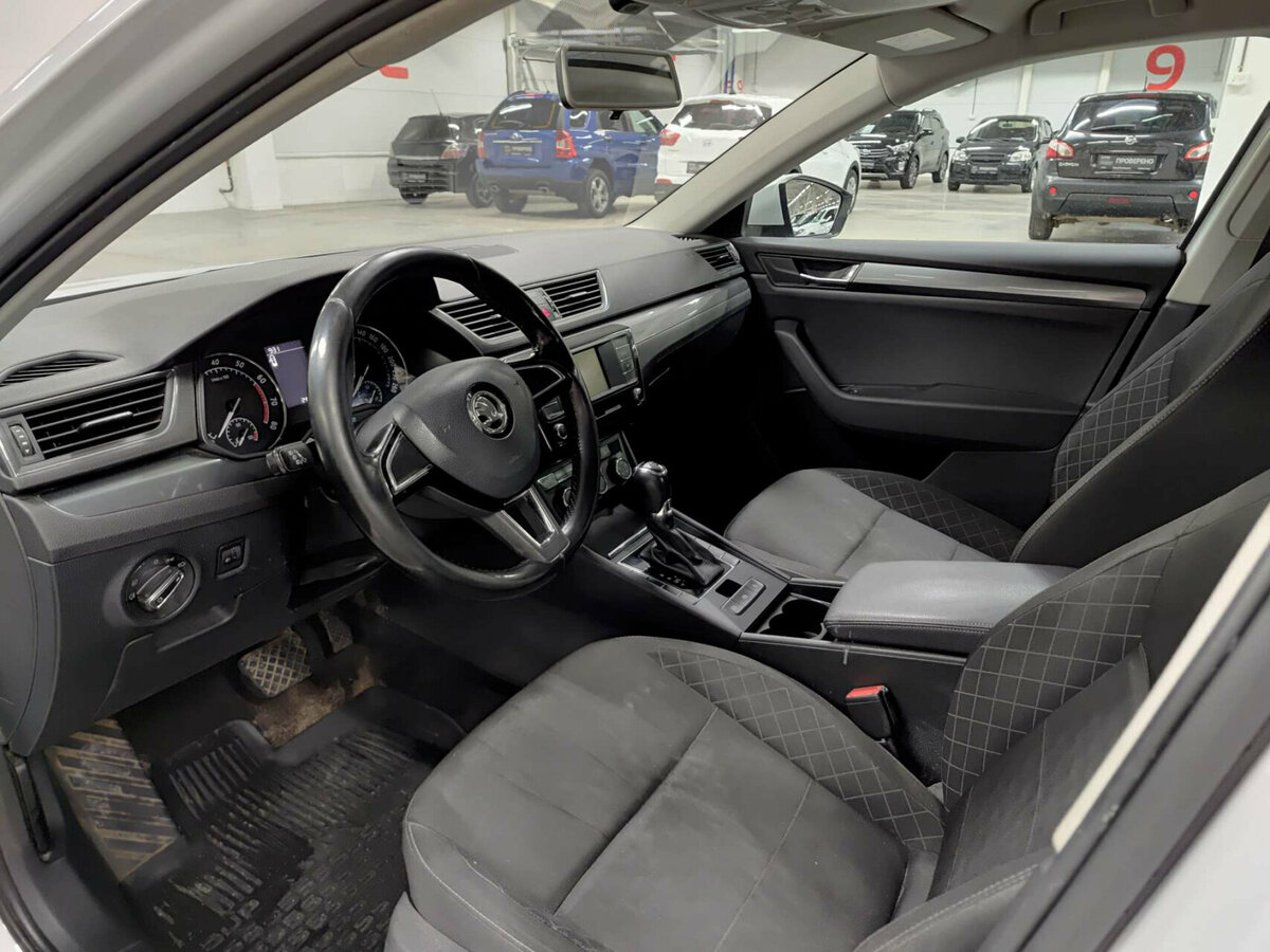 Skoda Superb с пробегом — 2016 год. Фото: #15