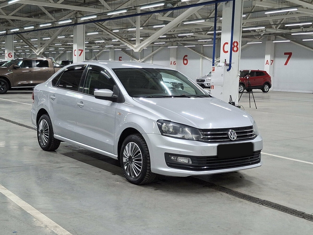 Volkswagen Polo с пробегом — 2015 год. Фото: #2