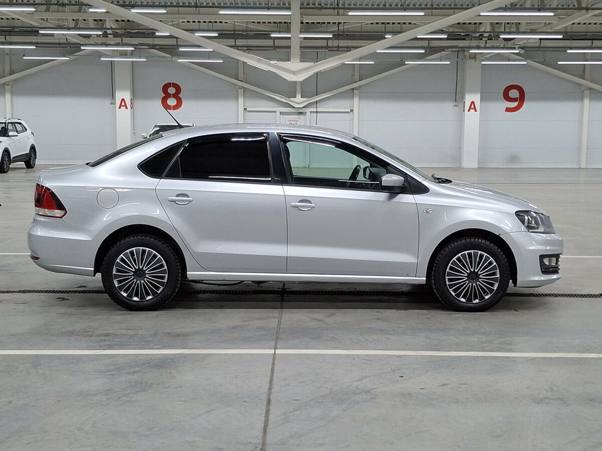 Volkswagen Polo с пробегом — 2015 год. Фото: #3