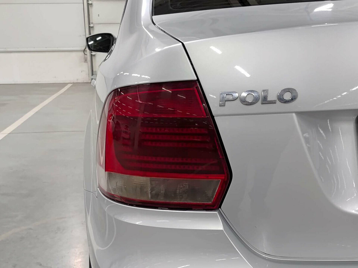 Volkswagen Polo с пробегом — 2015 год. Фото: #8
