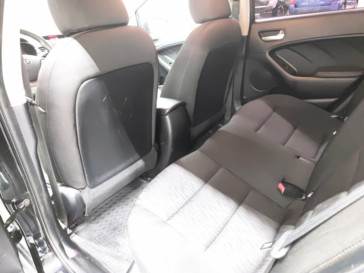 Kia Cerato с пробегом — 2013 год. Фото: #14