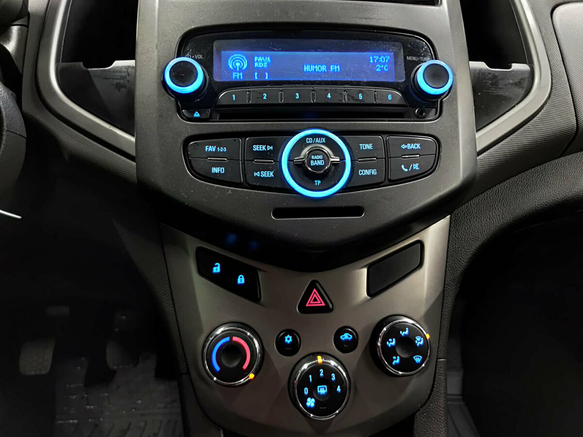 Chevrolet Aveo с пробегом — 2012 год. Фото: #14