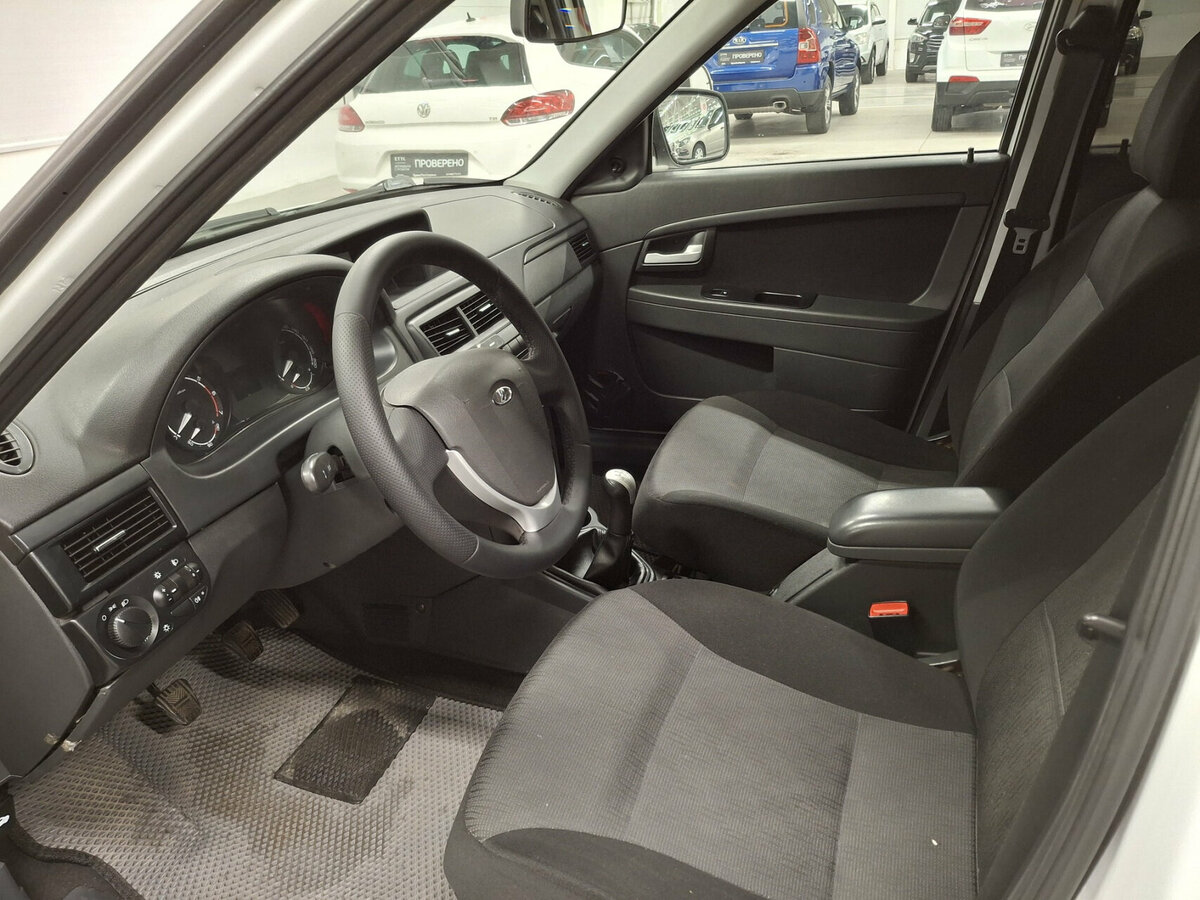 Lada (ВАЗ) Priora с пробегом — 2017 год. Фото: #15