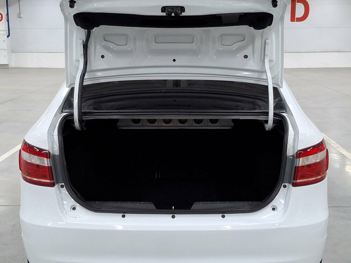 Lada (ВАЗ) Vesta с пробегом — 2020 год. Фото: #9