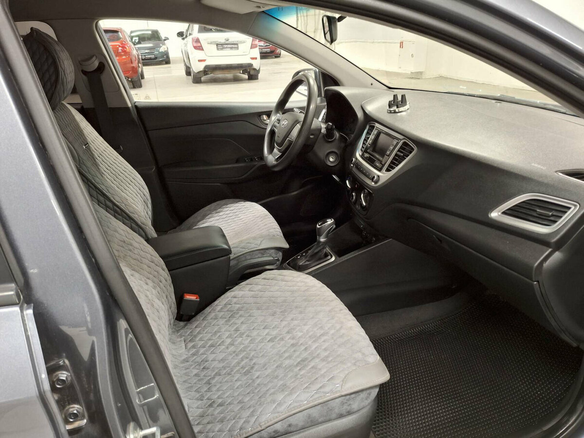 Hyundai Solaris с пробегом — 2019 год. Фото: #10