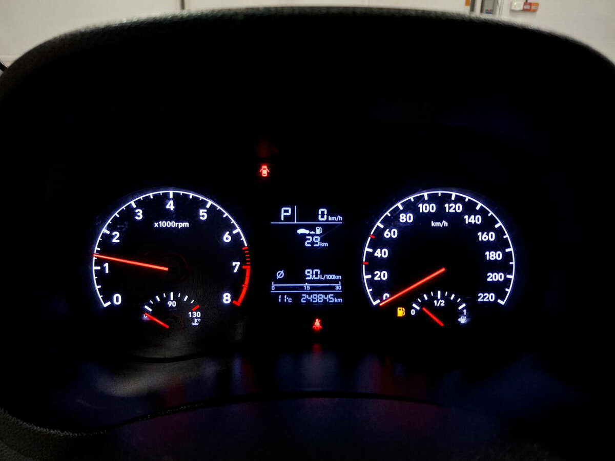 Hyundai Solaris с пробегом — 2019 год. Фото: #12