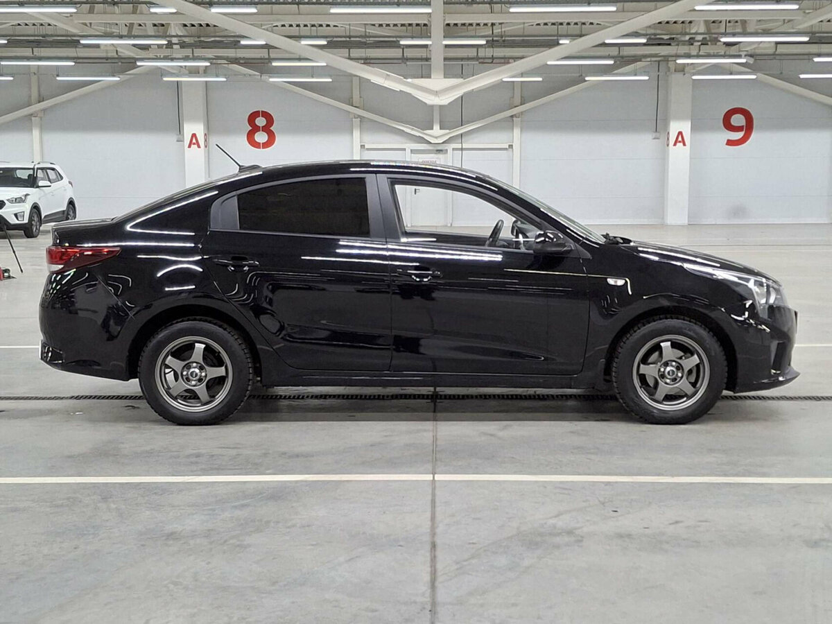 Kia Rio с пробегом — 2021 год. Фото: #3